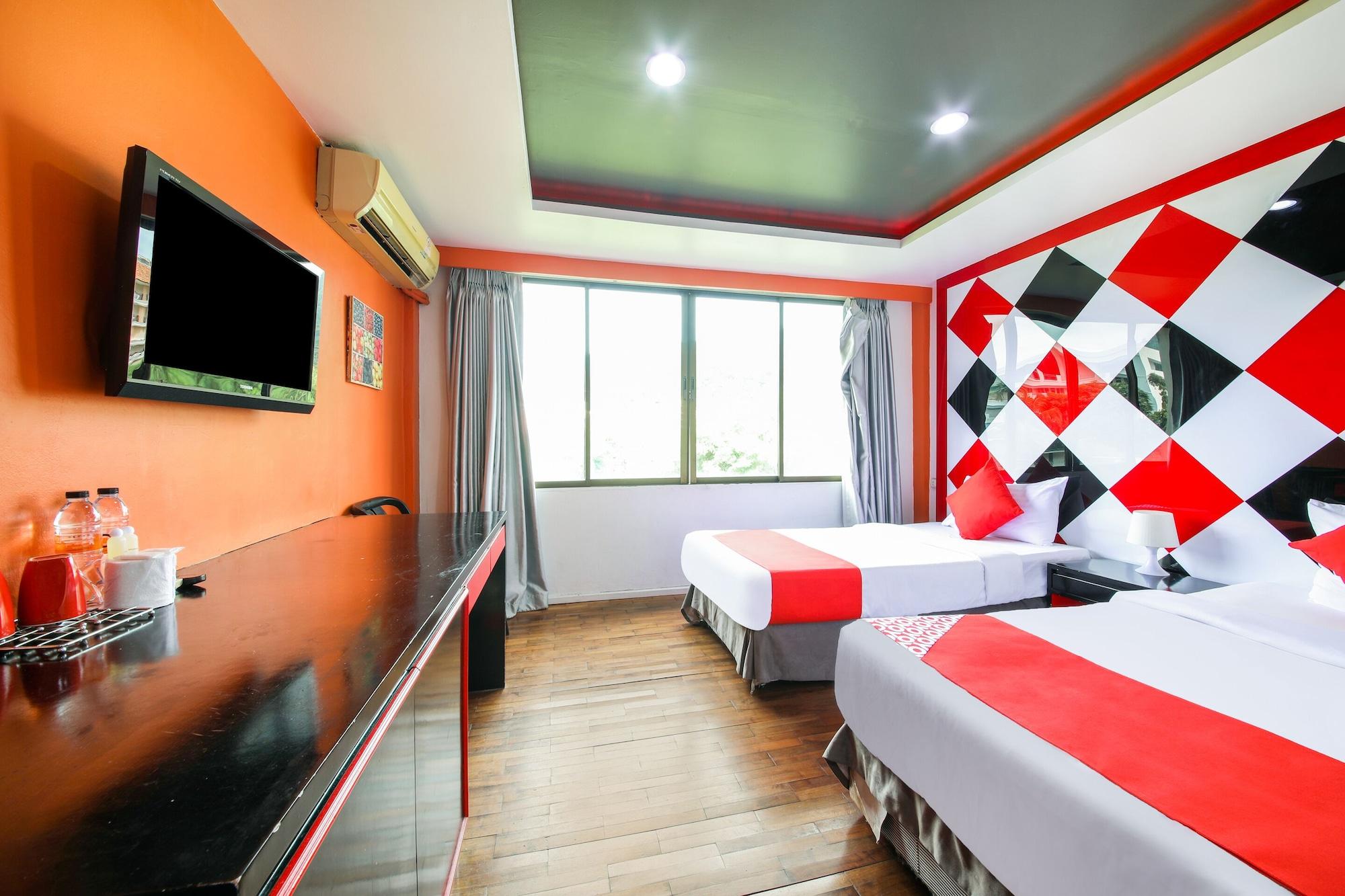 The Chilli By Golden Ray Hotel Patong Exterior photo