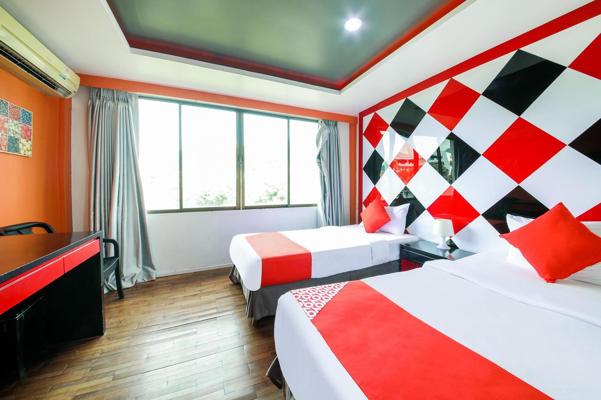 The Chilli By Golden Ray Hotel Patong Exterior photo