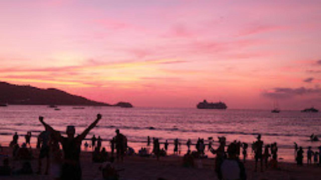 The Chilli By Golden Ray Hotel Patong Exterior photo