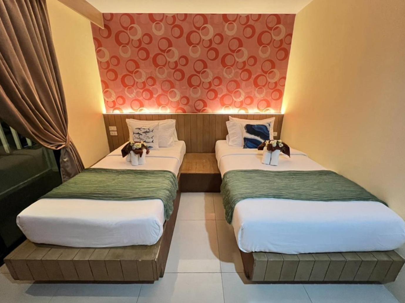The Chilli By Golden Ray Hotel Patong Exterior photo