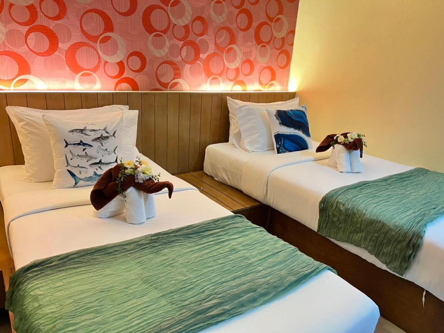 The Chilli By Golden Ray Hotel Patong Exterior photo